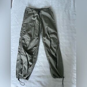 H&M Women’s Olive Utility Cargo Pants